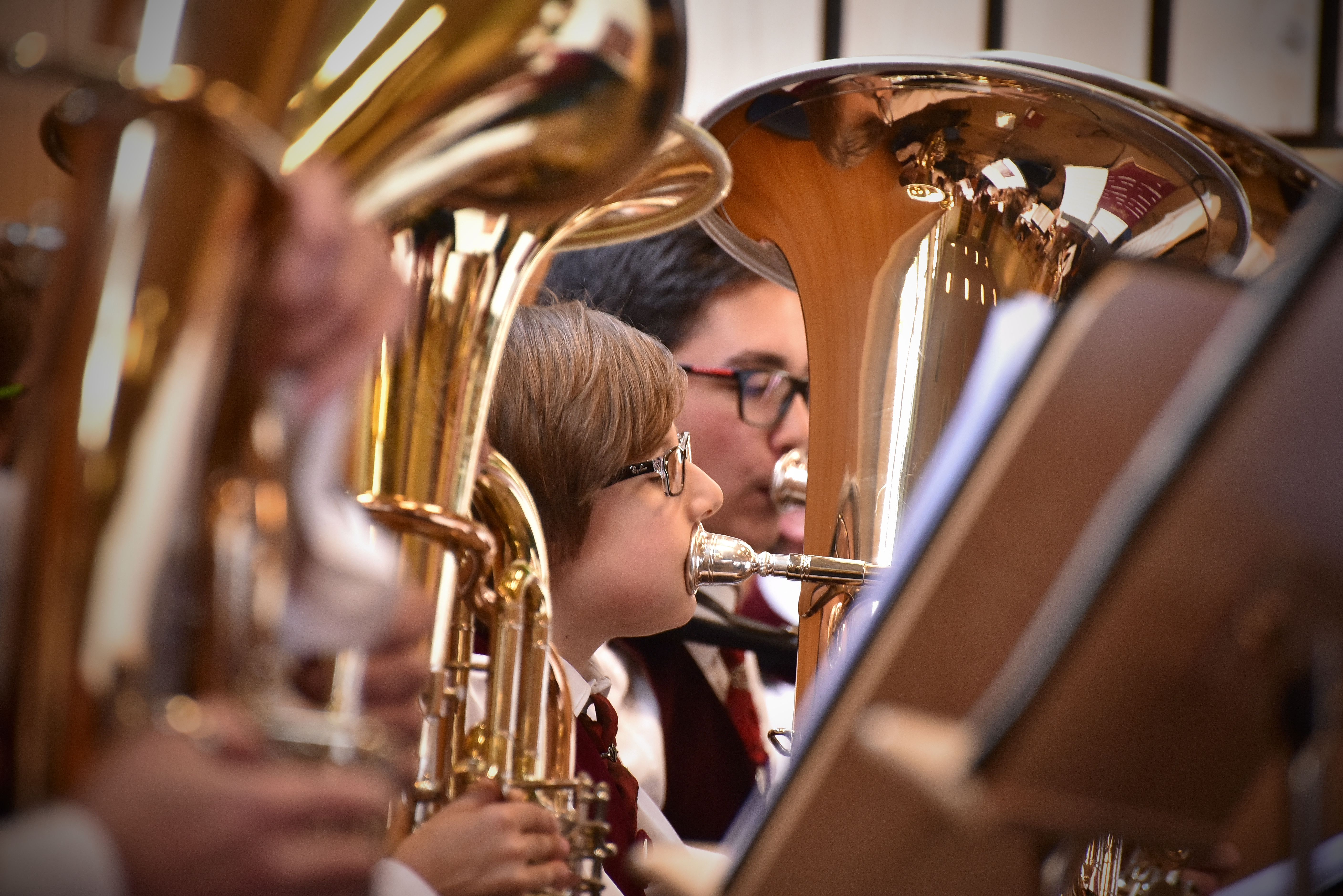 Tubisten am spielen