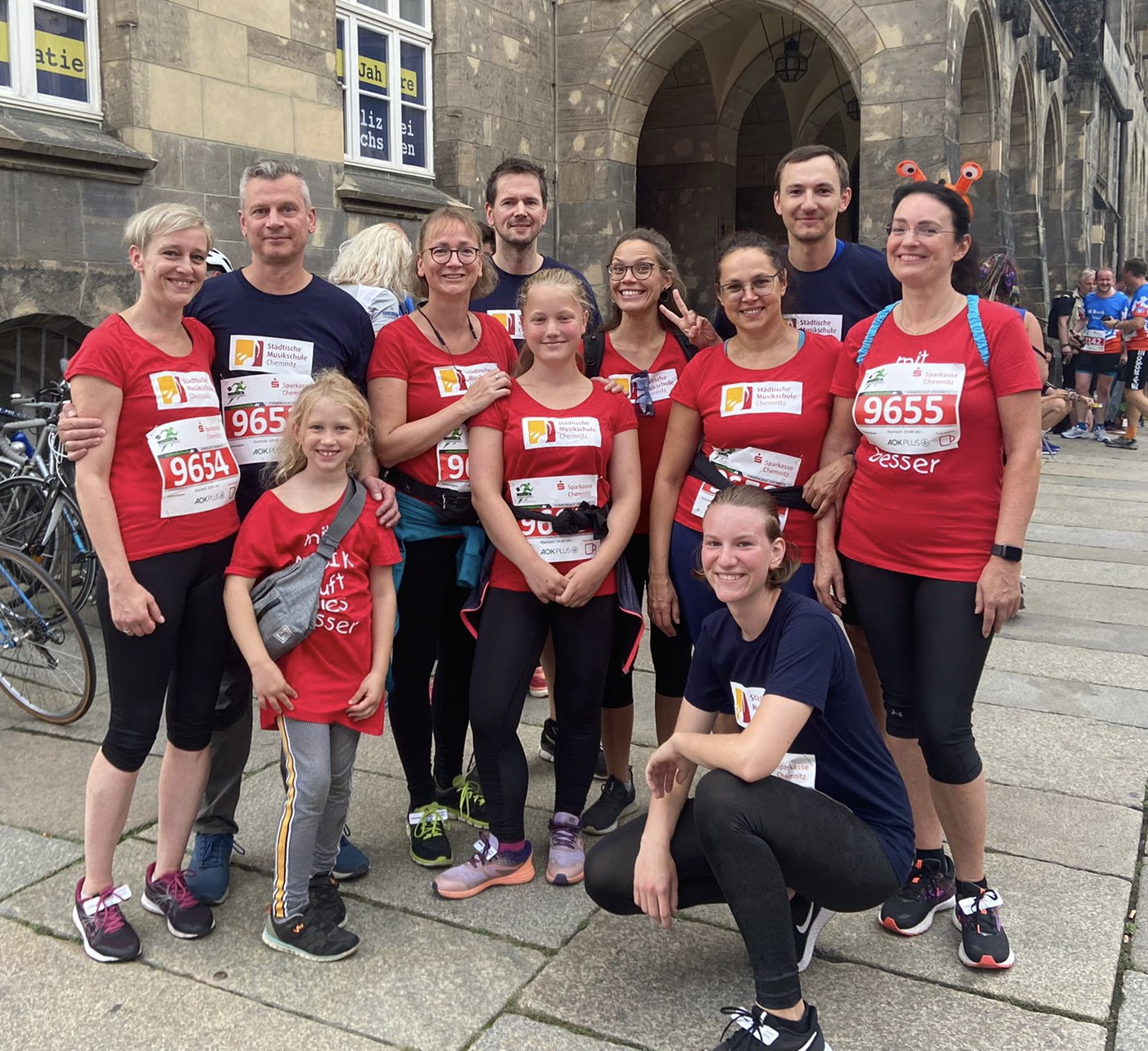 Unser Firmenlauf-Team auf dem Marktplatz vor dem Lauf